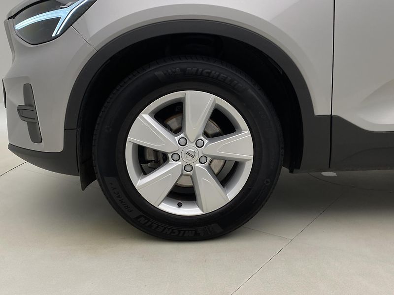 Volvo XC40 T2 ESSENTIAL  - fotka 30 z 37