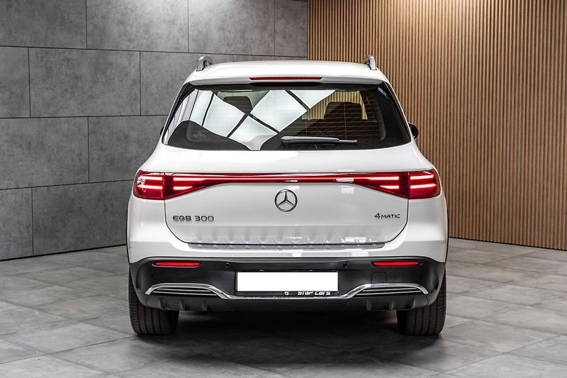 Mercedes-Benz EQB 300 66kWh*4MATIC*AMG*KAMERA*So - fotka 5 z 47