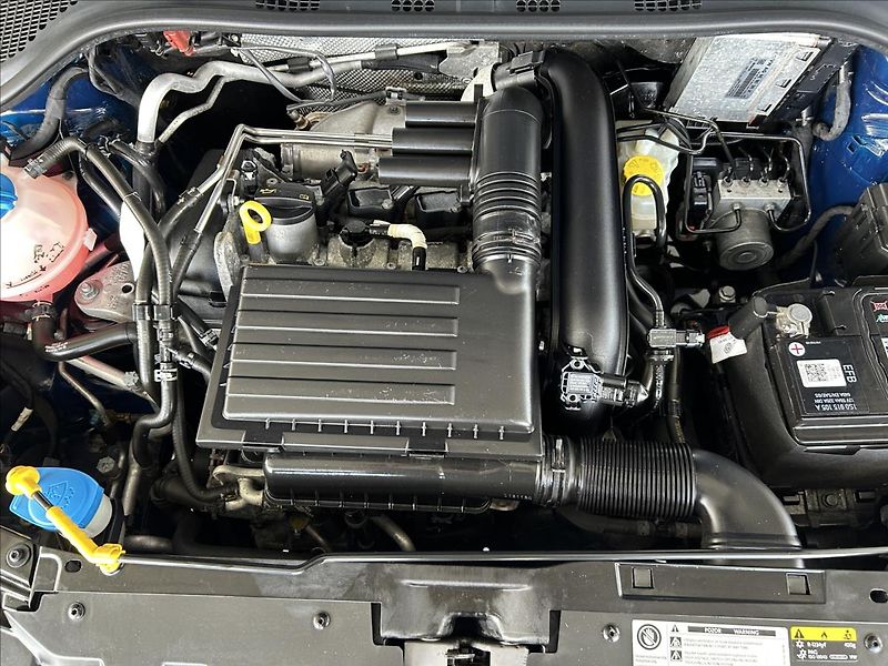 Škoda Fabia 1,2   TSI 66kW,SERVISKA,2.MAJ - fotka 18 z 20
