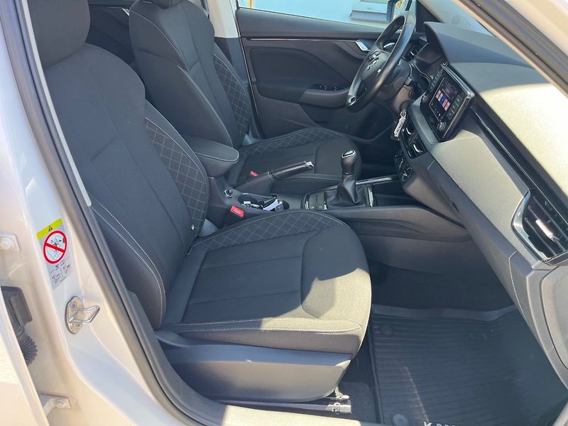 Škoda Kamiq (2023) 1.0 TSI - fotka 12 z 17