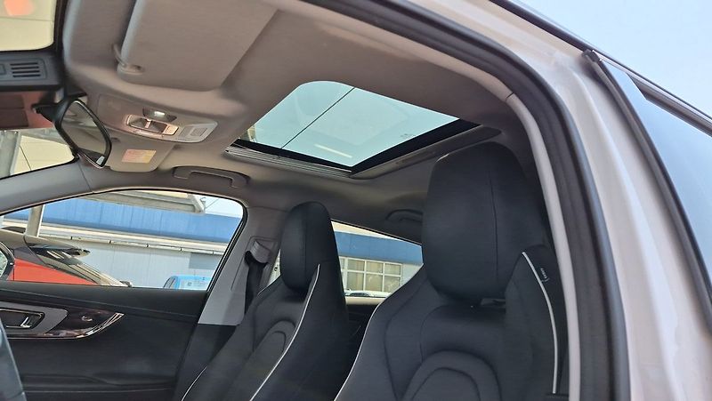 Omoda 5 1.6TGDI 7DCT PREMIUM 108kw - fotka 26 z 29