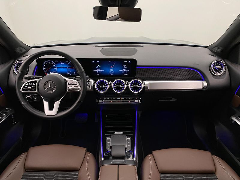 Mercedes-Benz GLB 200d 4MATIC AUT CZ 7míst - fotka 2 z 60