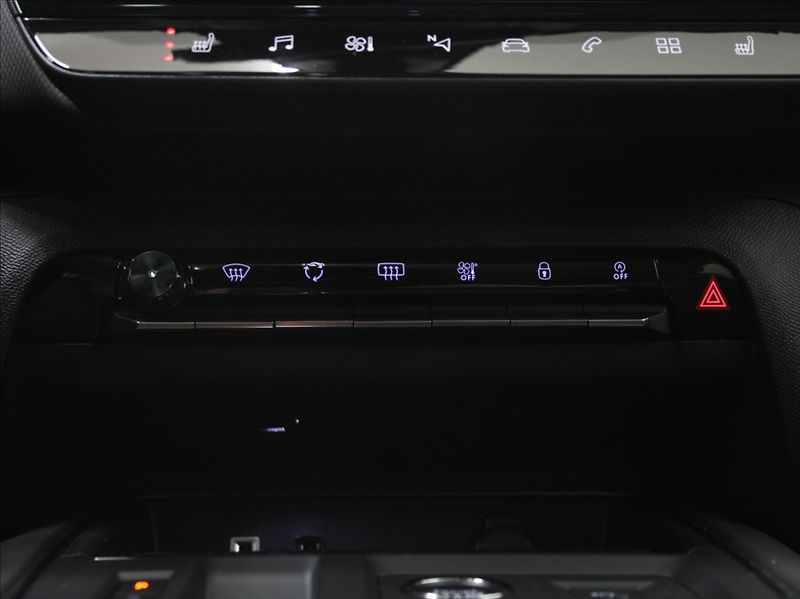 Citroën C5 Aircross 1,2 PT AT Shine PANO Výrpodej! - fotka 16 z 27