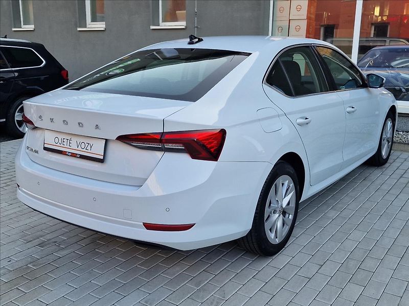 Škoda Octavia 2.0TDI Style, původ ČR,1.Maj. - fotka 10 z 50