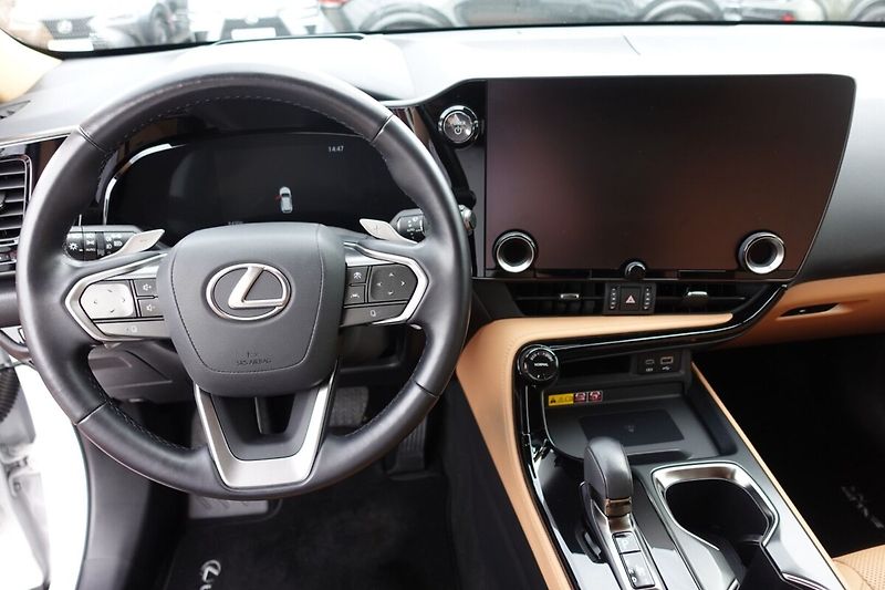 Lexus NX 350h NX350h Executive Top 4x4 - fotka 17 z 35