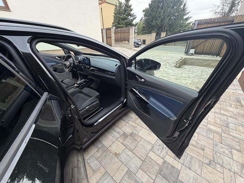 Volkswagen ID.4 (2022) GTX 77kwh, Matrix, Head-Up - fotka 13 z 15