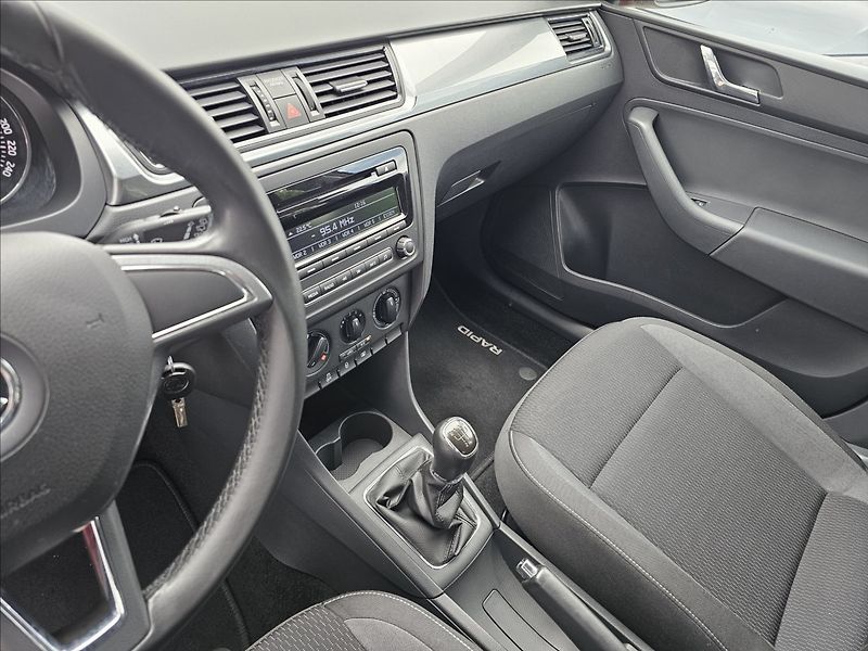 Škoda Rapid 1,2 TSi 63KW Ambition KLIMA AL - fotka 13 z 37