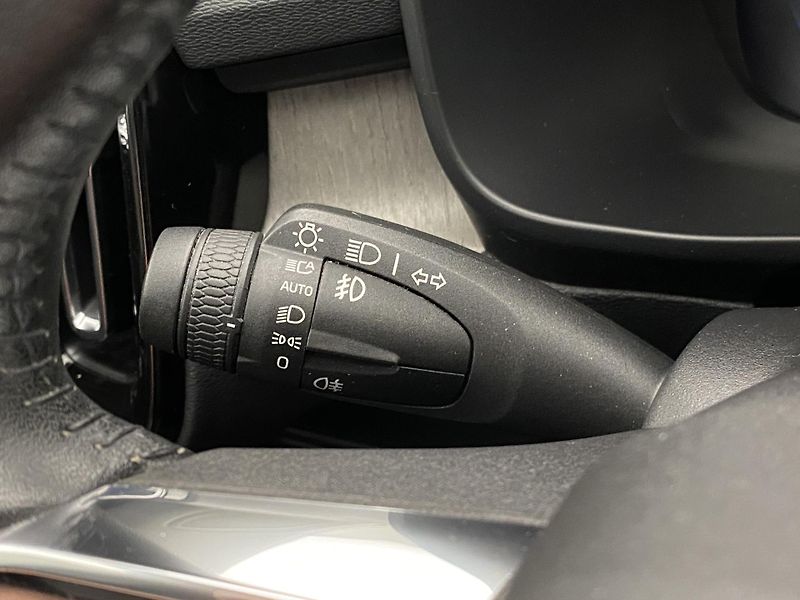 Volvo XC40 T5 RECHARGE INSCRIPTION AUT - fotka 22 z 50