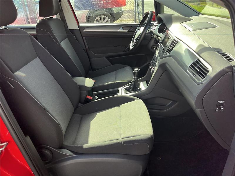 Volkswagen Golf Sportsvan 1,4 TSi 92 kW  Klima, 8x Pneu - fotka 22 z 48