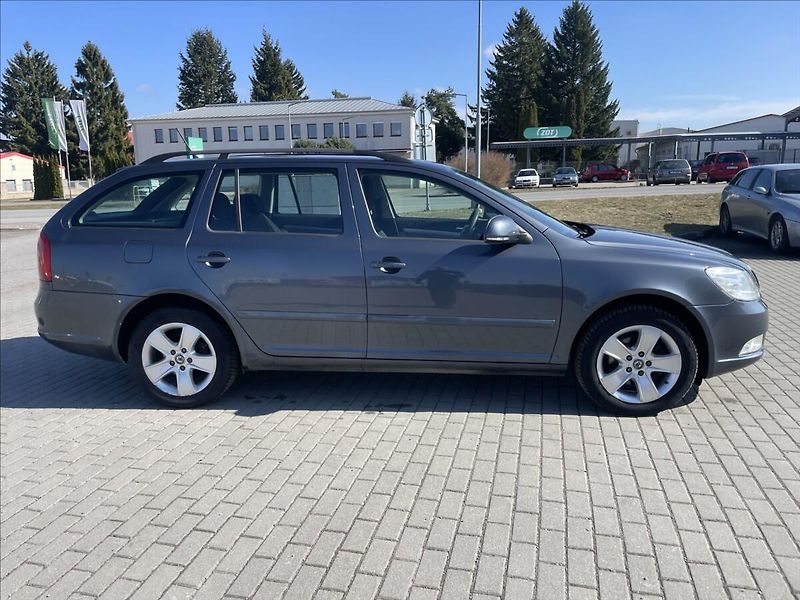 Škoda Octavia 2,0 TDi 103kw CFH Euro5 - fotka 31 z 32