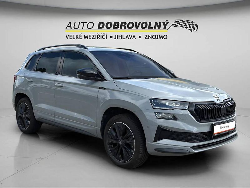 Škoda Karoq Sportline 2,0TDI 110kW DSG 4x4 - fotka 10 z 24
