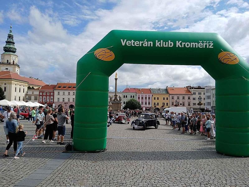 Z návštěvy 6. ročníku US Racket Trucks v Lužné.