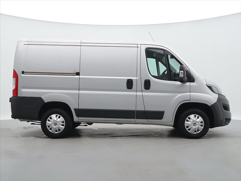 Peugeot Boxer 2,2 HDI 96kW Access CZ DPH - fotka 8 z 26
