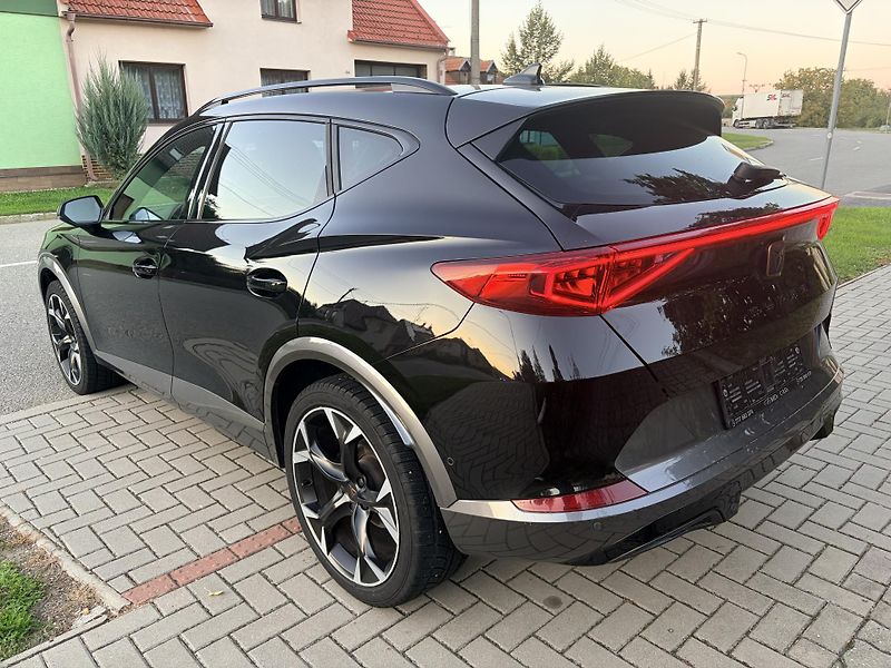 Cupra Formentor 1.5TSI 110KW DSG LED - fotka 3 z 54