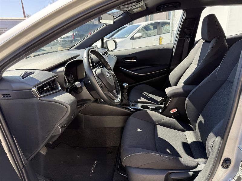 Toyota Corolla 1,2 Comfort - fotka 9 z 19