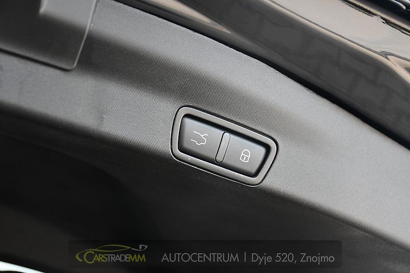 Alfa Romeo Stelvio 2,2 D 16V 210k Veloce AT8-Q4 - fotka 50 z 55