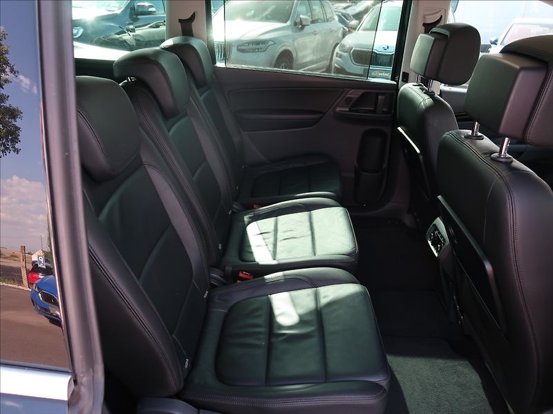 Volkswagen Sharan 2,0 TDi,110kW,7míst,tažné - fotka 22 z 32