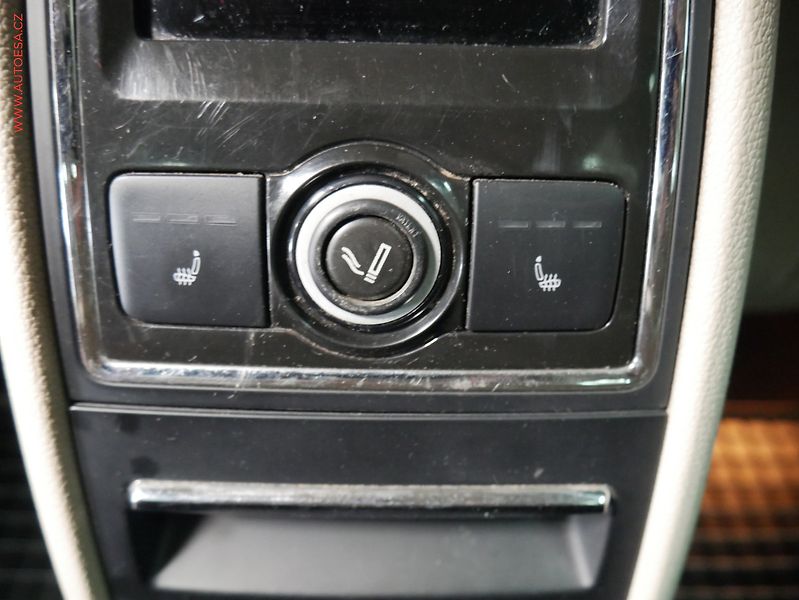 Škoda Superb (2013) 1.6 TDi, Navi, bixen, kůže - fotka 25 z 26