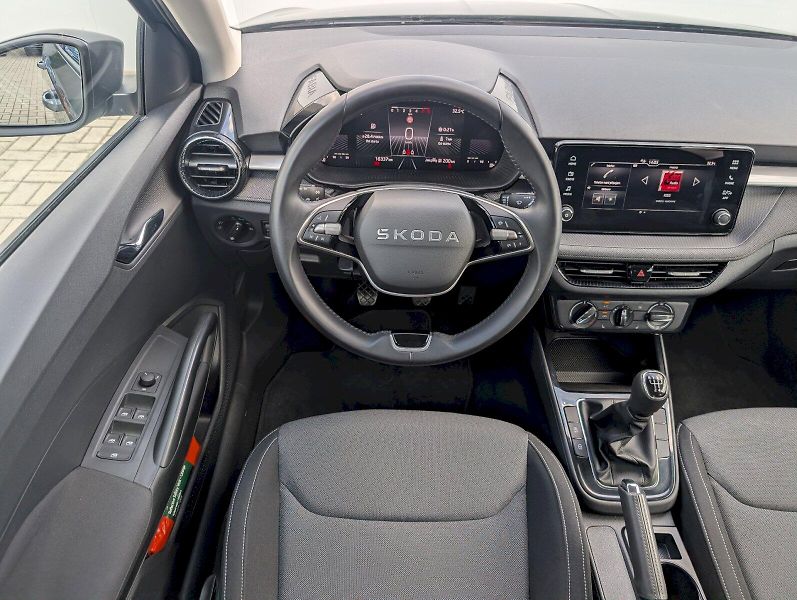 Škoda Fabia (2025) 1,0 TSI / 70 kW Selection - fotka 6 z 30
