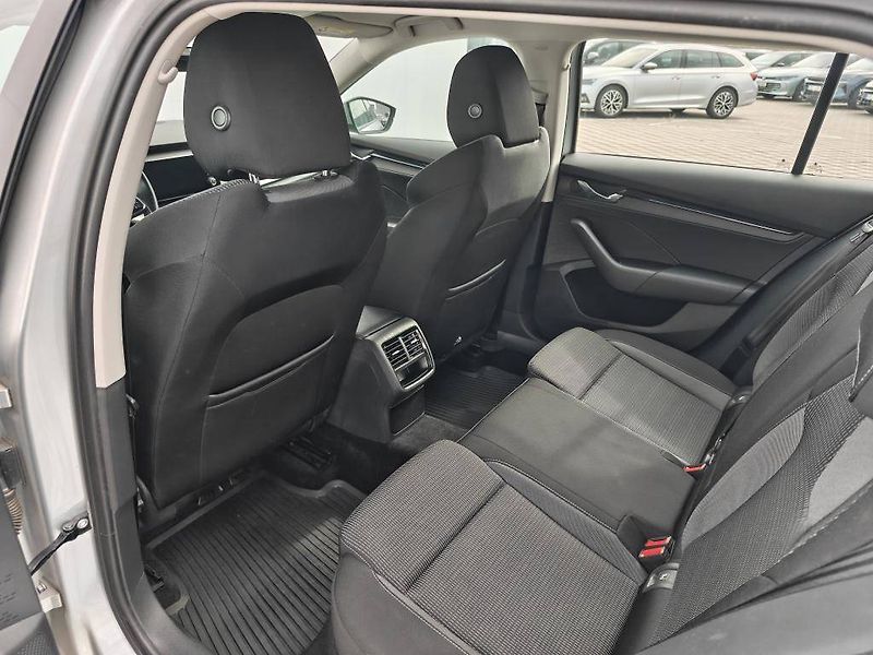 Škoda Octavia Ambition 6MP 2,0TDI - fotka 7 z 21