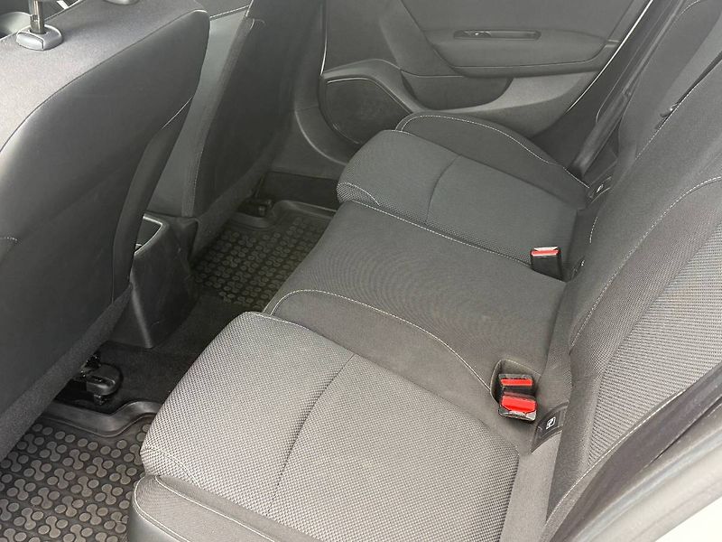 Renault Mégane (2019) 1.3 TCe 75 kW Life - fotka 9 z 20