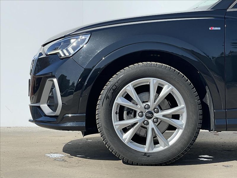 Audi Q3 1,5 35 TFSI S tronic S line LE - fotka 20 z 24