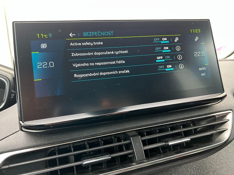 Peugeot 3008 (2021) 1.6 Plug-In-hybrid! ALLURE! - fotka 34 z 40