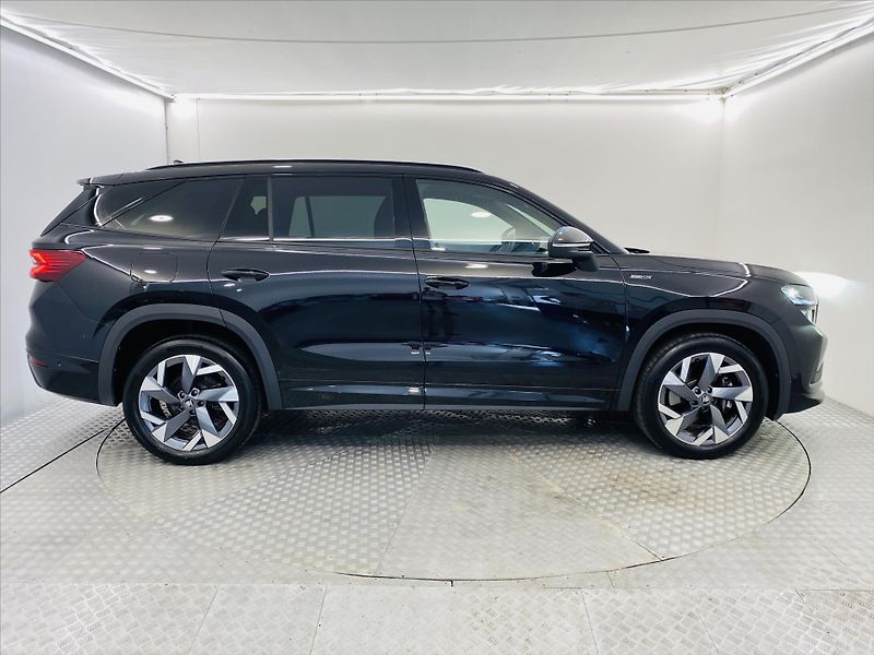 Škoda Kodiaq 2,0 TDI 142kW DSG 4x4 SportLin - fotka 23 z 25