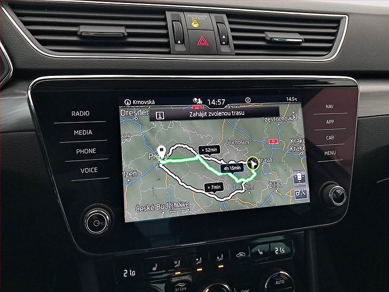 Škoda Superb (2022) 2.0 TDI, Automat, Kůže, Navi - fotka 13 z 20