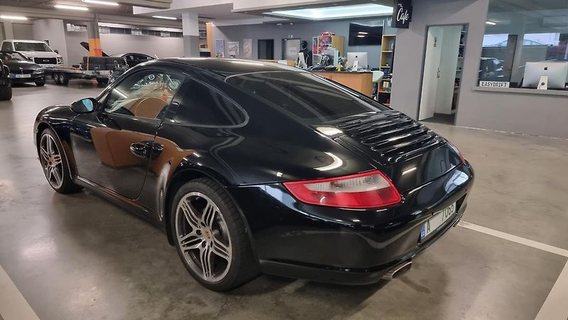 Porsche 911 (2005) 997.1 3.6 CARRERA automat 2005 - fotka 5 z 10