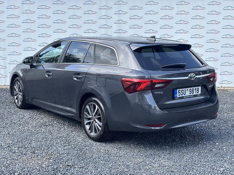 Toyota Avensis (2015) 1.8VVTi, 108kW, REZERVACE - fotka 6 z 17