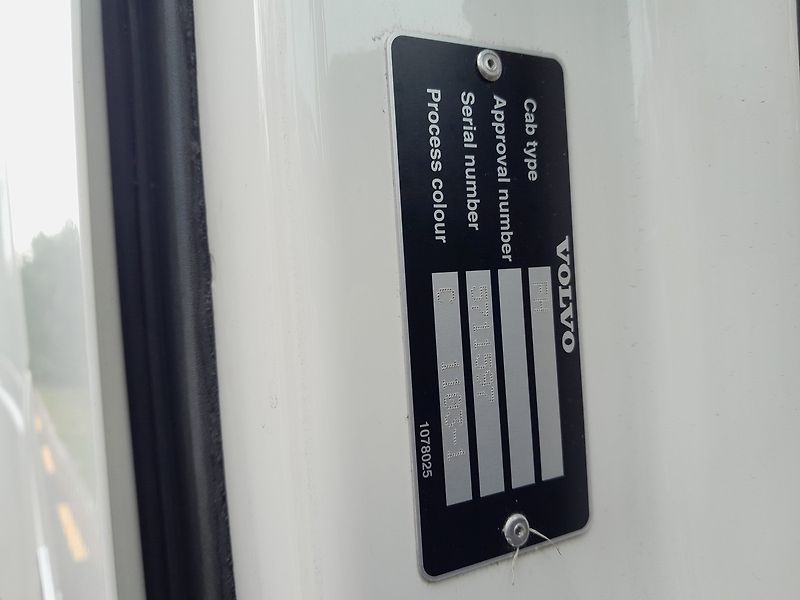 Volvo FH 500 LowDeck - fotka 34 z 39