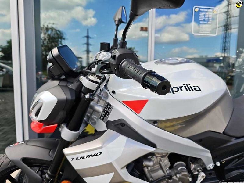 Aprilia (2026) Tuono 457 E5+ - fotka 16 z 38
