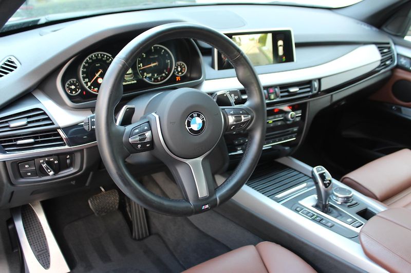 BMW X5 xDrive30d - fotka 4 z 25