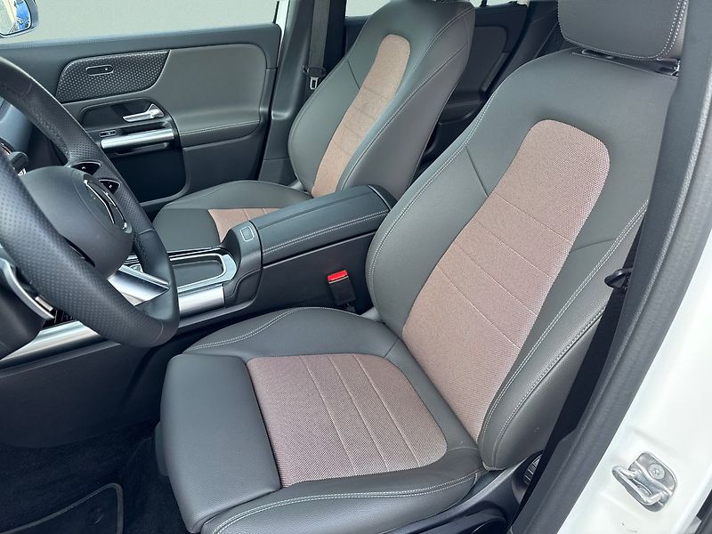 Mercedes-Benz EQA 250+ - fotka 13 z 20