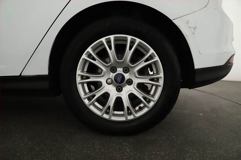 Ford Focus (2012) 1.6 TDCi, Tempomat - fotka 11 z 17
