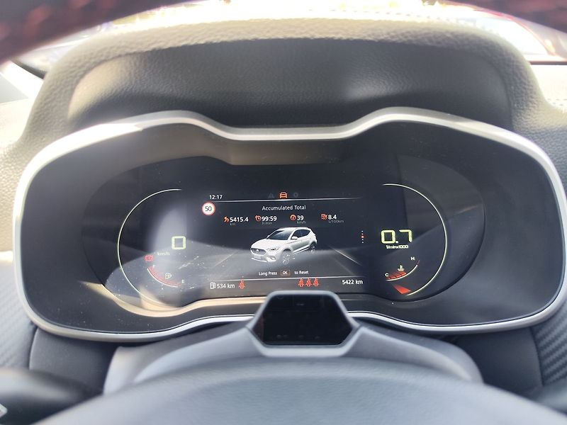 MG ZS 1.5i/78kW Emotion Plus - fotka 13 z 32