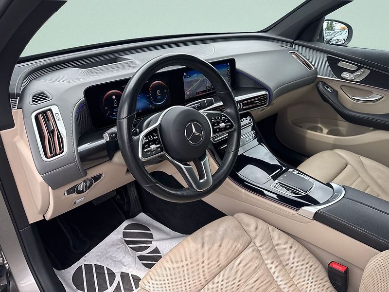 Mercedes-Benz EQC 400 4MATIC - fotka 9 z 24