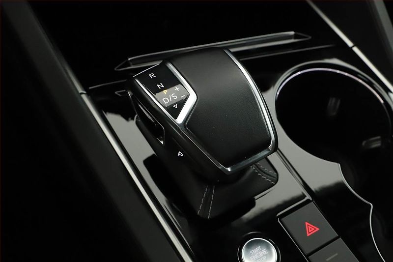 Volkswagen Touareg (2022) 3.0 TDI - fotka 16 z 21