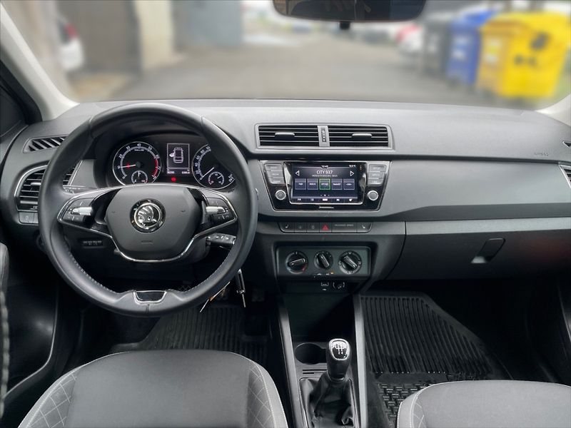 Škoda Fabia 1,0 TSI 70 Ambition - fotka 9 z 11