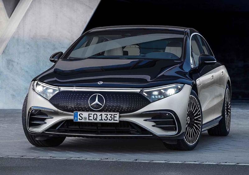 Pražská premiéra Mercedesu EQS