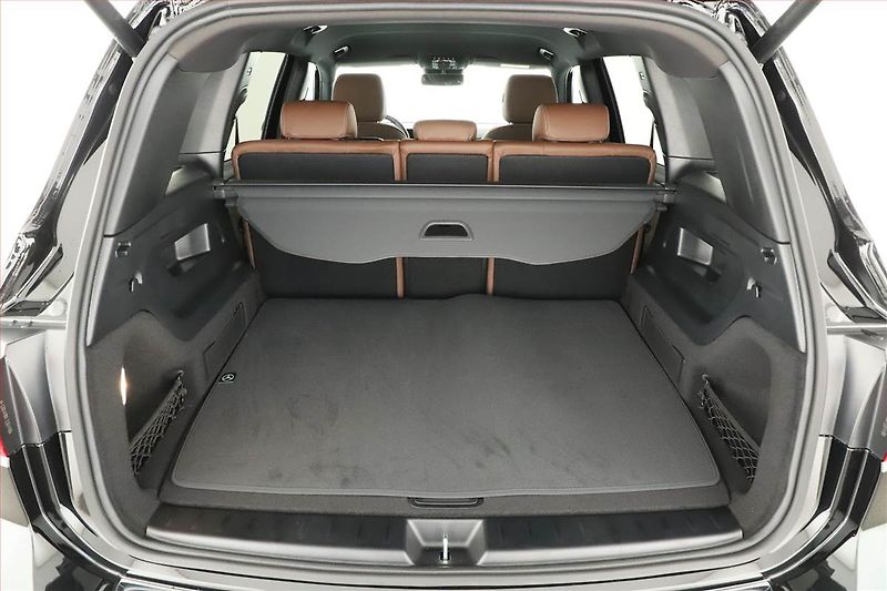 Mercedes-Benz GLB (2025) 200 d 4MATIC, AMG LINE - fotka 26 z 30