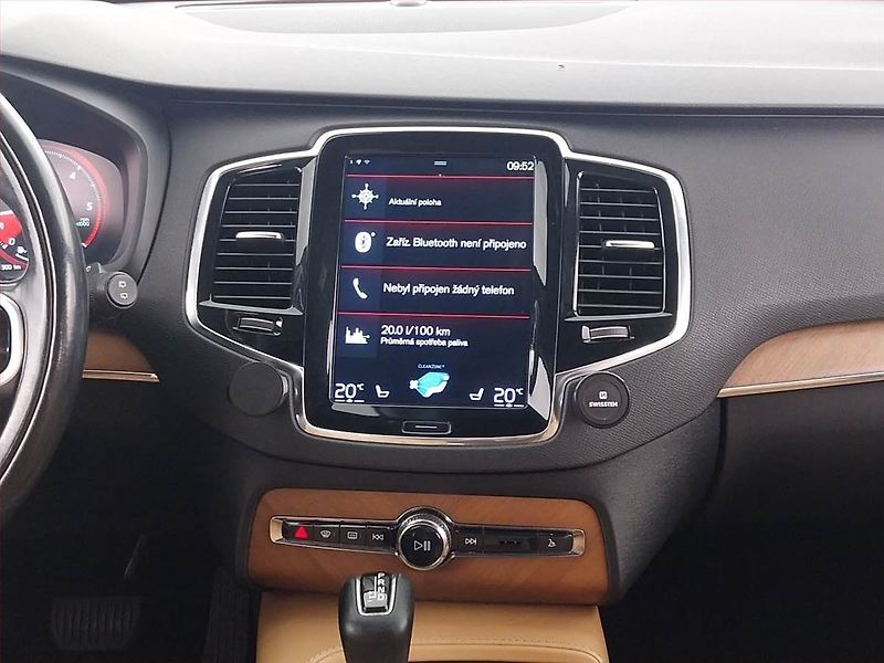 Volvo XC90 (2017) D5 AWD - fotka 12 z 23