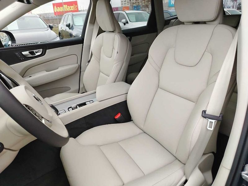 Volvo XC60 B5 AWD PLUS, LIGHT PAKET, ACC - fotka 10 z 18