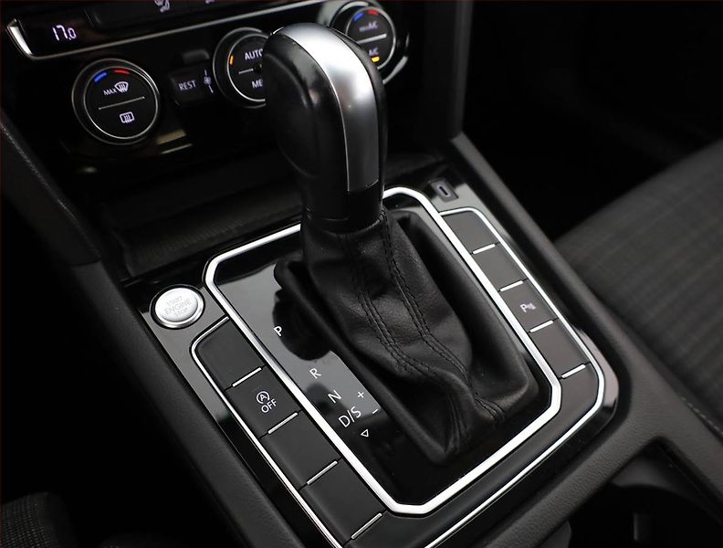 Volkswagen Passat (2020) Business 2.0 TDI, Automat - fotka 11 z 17