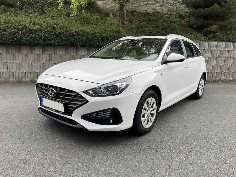 Hyundai i30 1.5 DPi 81 kW 1.MAJ SERVISKA - fotka 2 z 17