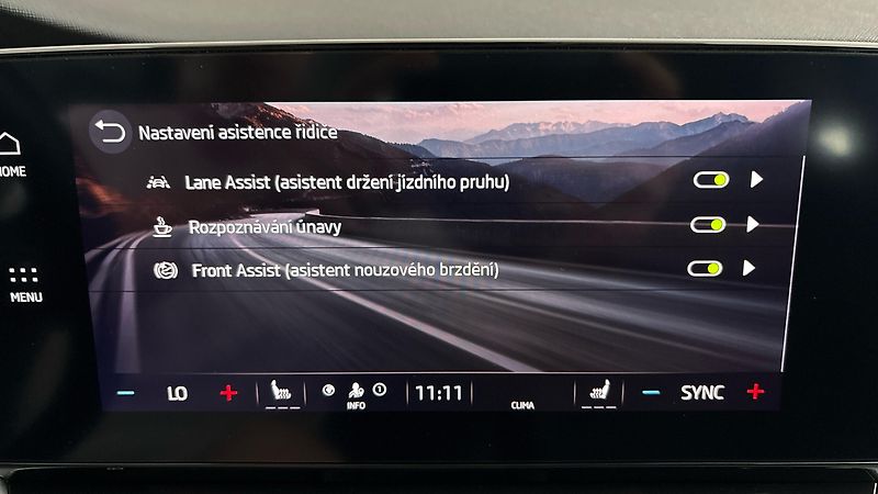 Škoda Octavia 1.5 TSI Style Combi - fotka 23 z 25