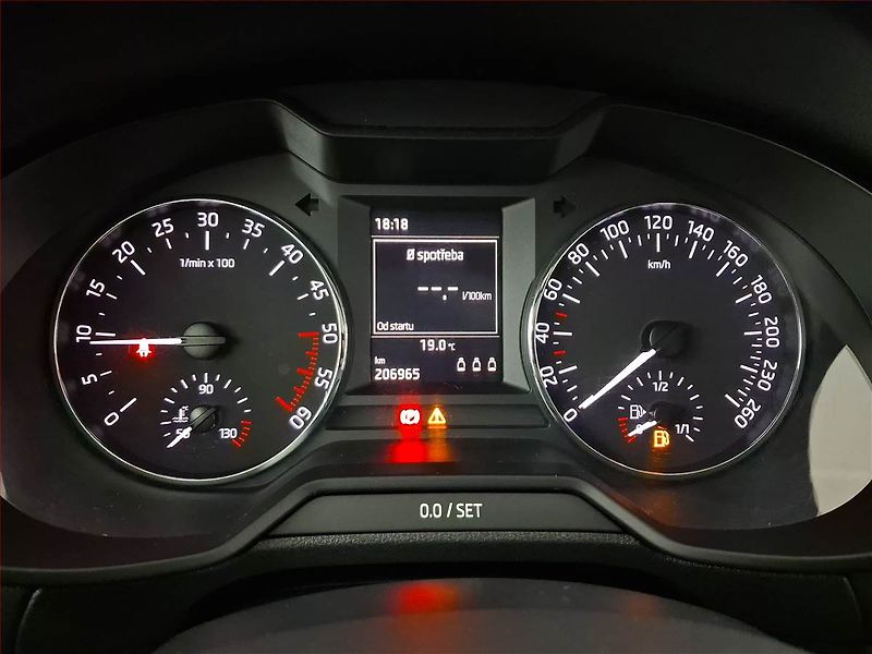 Škoda Octavia (2013) 2.0 TDI, 4X4, Tempomat - fotka 11 z 18