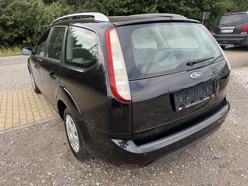 Ford Focus (2009) 1.6 td - fotka 21 z 40