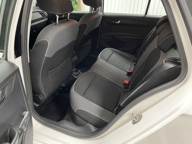 Škoda Fabia 1.0 TSi ČR REZERVACE  - fotka 16 z 22
